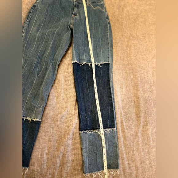 Hollister Curvy High Rise Mom Jeans Blue Size 26 - Picture 14 of 15